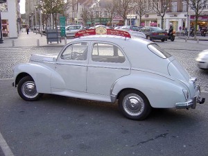 Peugeot 203 van 1954 - grote achterruit
