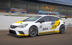 1-Opel-Astra-TCR