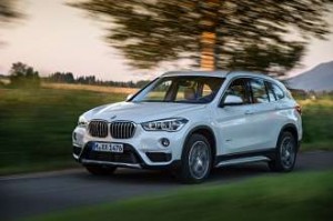 P90190633-the-new-bmw-x1-on-location-pictures-bmw-x1-xdrive25d-with-xline-330px