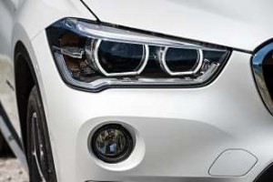 P90190698-the-new-bmw-x1-on-location-pictures-bmw-x1-xdrive25d-with-xline-330px
