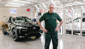Jaguar F-Pace 100.000 voor Mourinho