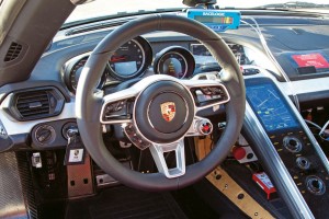 Porsche cockpit met extra's