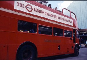 AEC Routemasten open topdek Londen 1988 AMU20 Scan10014