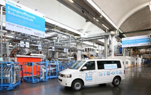 04-Hypermoderne-fabriek-in-Hannover-voor-nieuwe-Volkswagen-Transporter