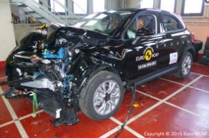 Euro-NCAP-Crashtest-Fiat-500x-April-2015-AMuS Fiat