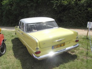 Opel Kapitan 1959 - rear - twotone yellow